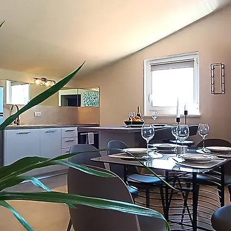 Caramel Surida 800m To The Beach, 3 Free Parking